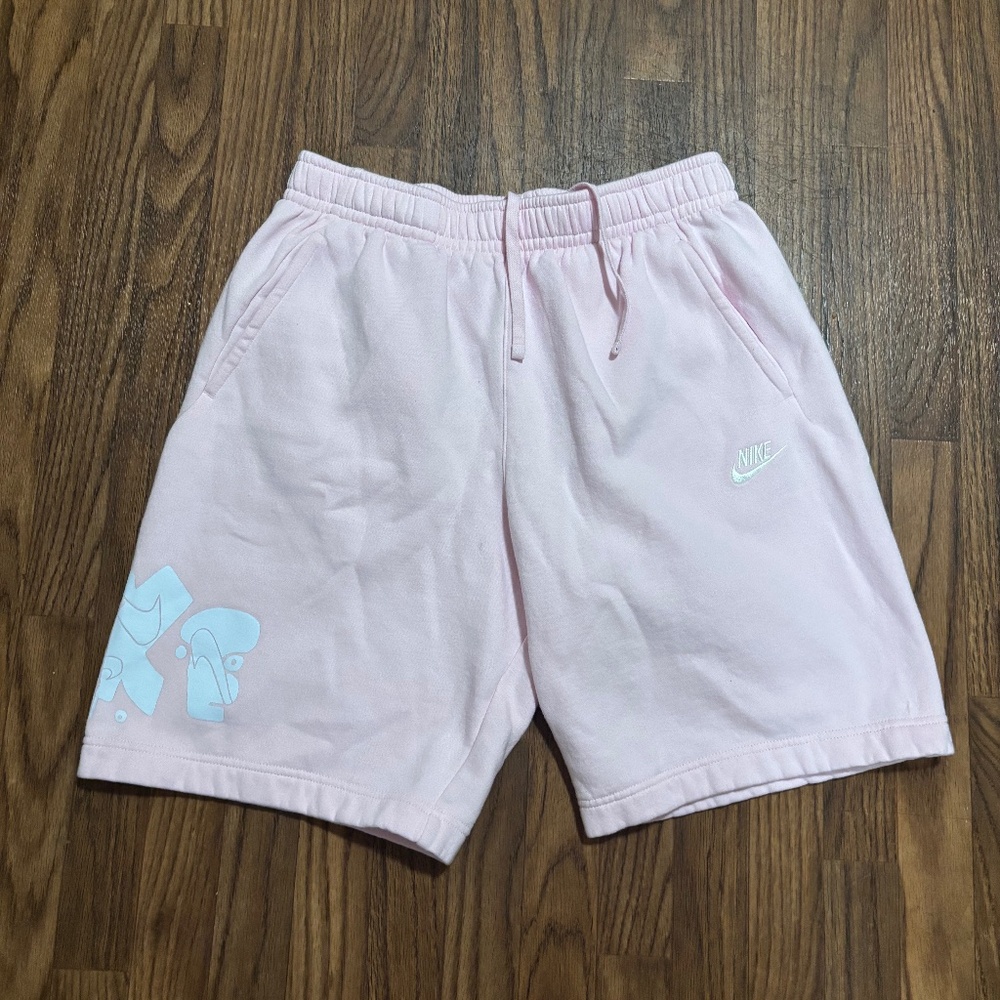 Nike * Pink SB Sportswear Fleece Shorts * Men’s Medium * Full Nike Spell Out